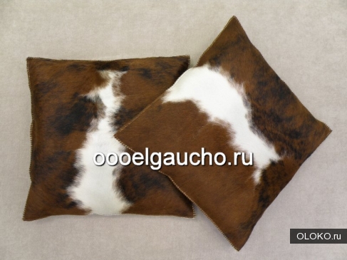 Декоративные подушки из шкур коров, лисы и чернобурки. 